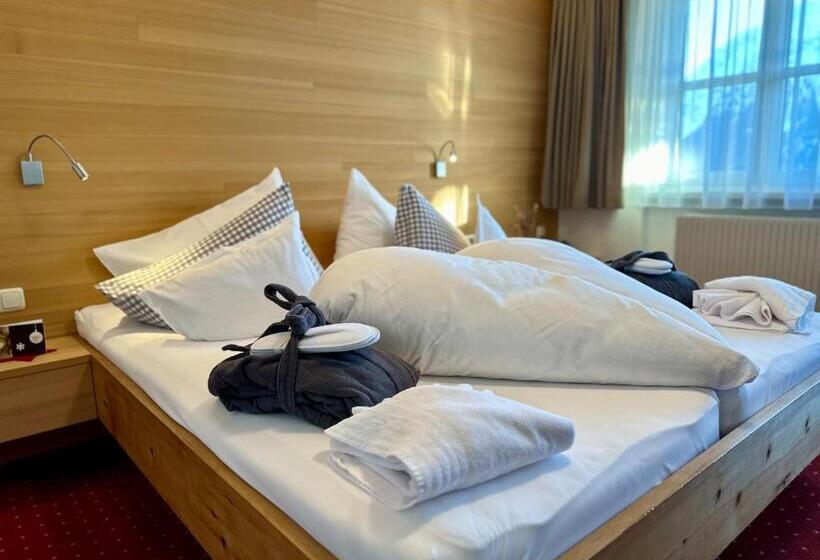 バルコニー付きスタンダードルーム, Panoramagasthof Kristberg