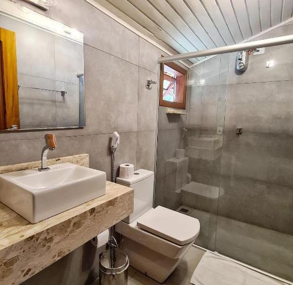 Pokój Standard Trzyosobowy, Pousada Araucaria