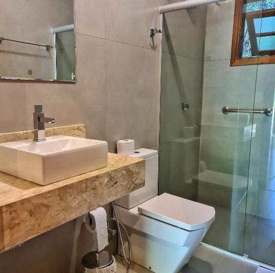 Pokój Czteroosobowy Standard, Pousada Araucaria