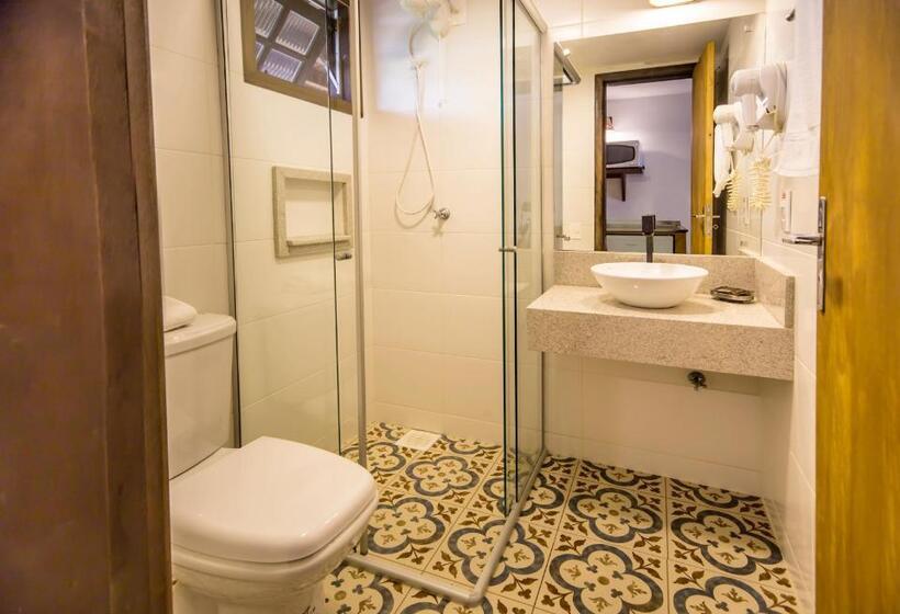 Pokój Klasyczny Czteroosobowy, Pousada Capitao Cook