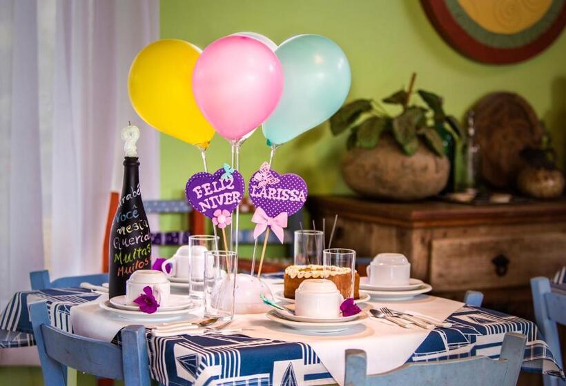 Pokój Klasyczny Czteroosobowy, Pousada Capitao Cook