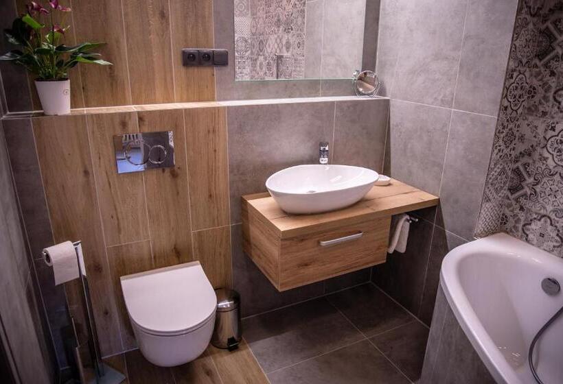 四人标准间, U Dómu Sv. Václava