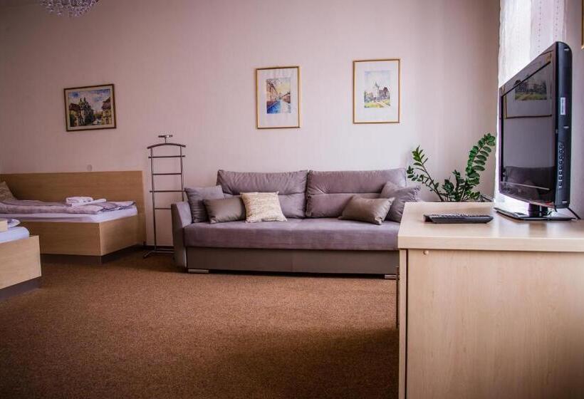 四人标准间, U Dómu Sv. Václava