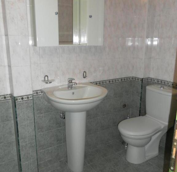 Трехместный Номер Стандарт Совместная Ванная, Villa Mari Guest Rooms