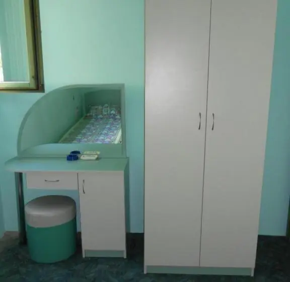 اتاق استاندارد سه تخته با سرویس بهداشتی مشترک, Villa Mari Guest Rooms