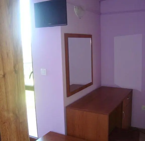 اتاق استاندارد با چشم‌انداز دریا, Villa Mari Guest Rooms