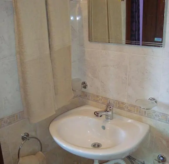 اتاق استاندارد با چشم‌انداز باغ, Villa Mari Guest Rooms