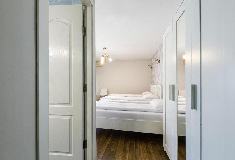 スタンダードトリプルルーム, Pensiunea Bella