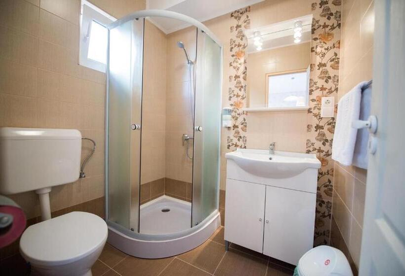 プレミアムルーム, Pensiunea Bella