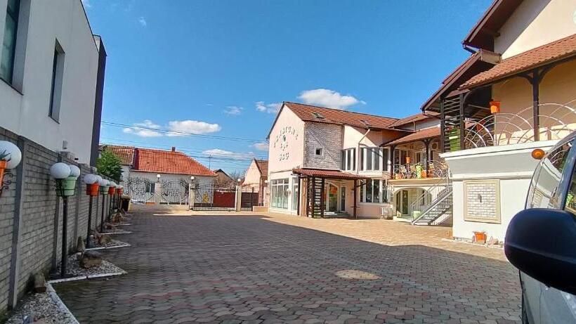 Номер Стандарт, Pensiunea Sergiu & Geanina