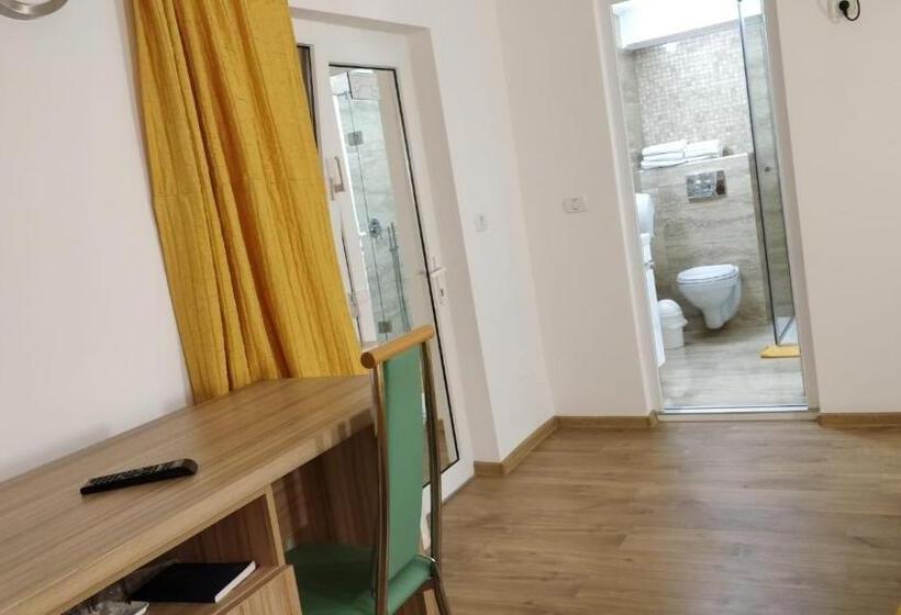 Номер Стандарт Трехместный, Pensiunea Sergiu & Geanina