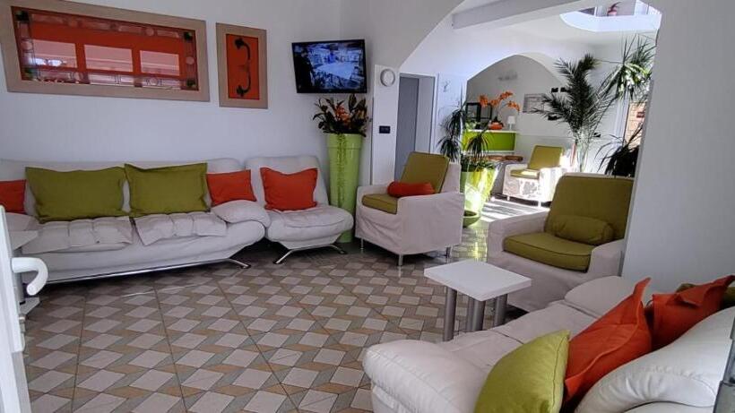 Люкс 2 Спальни, Pensiunea Sergiu & Geanina