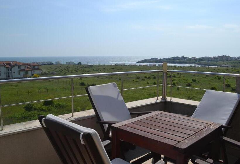 1 Bedroom Apartment with Terrace Sea View, Seagarden Villa Resort