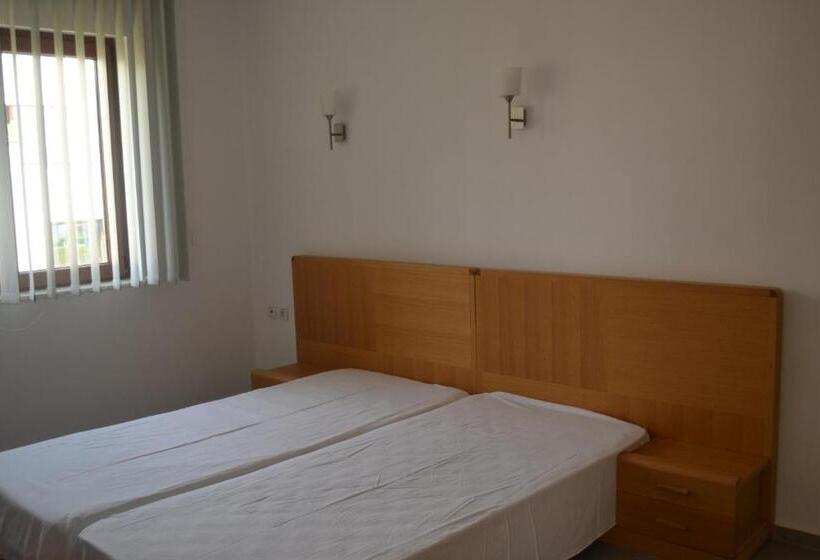 带海景及露台及1个卧室的公寓, Seagarden Villa Resort