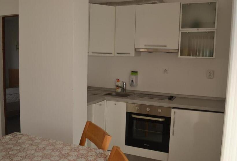 带海景及露台及1个卧室的公寓, Seagarden Villa Resort