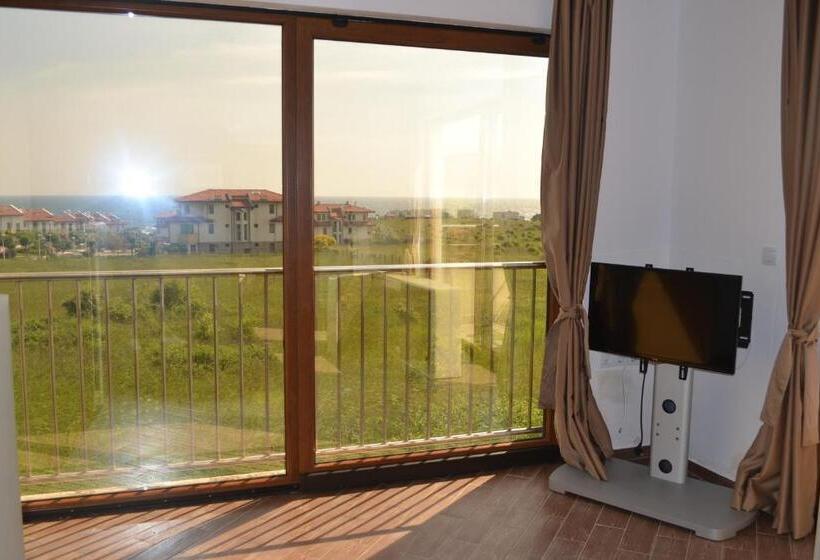 Апартаменты 2 Спальни Вид на Море, Seagarden Villa Resort