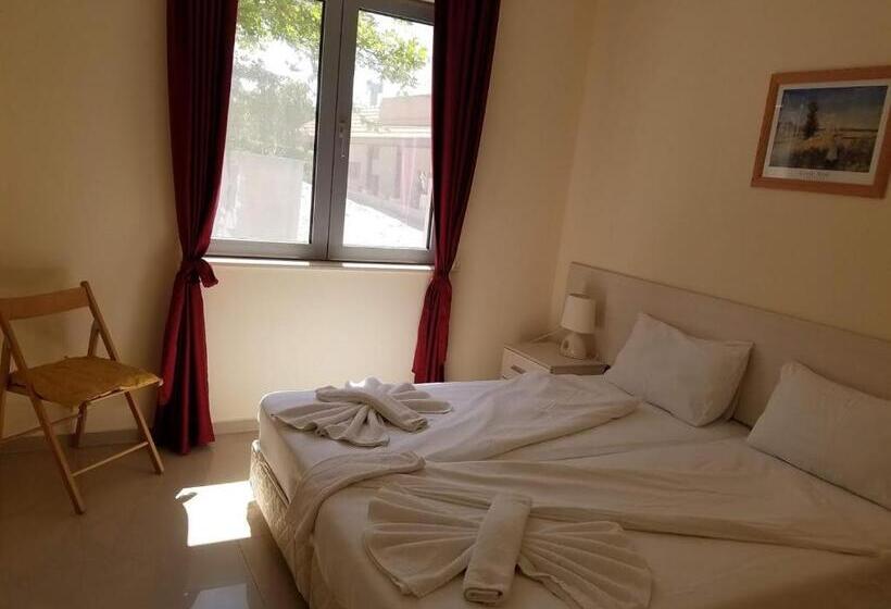 2 Bedroom Apartment With Garden, Seagarden Villa Resort