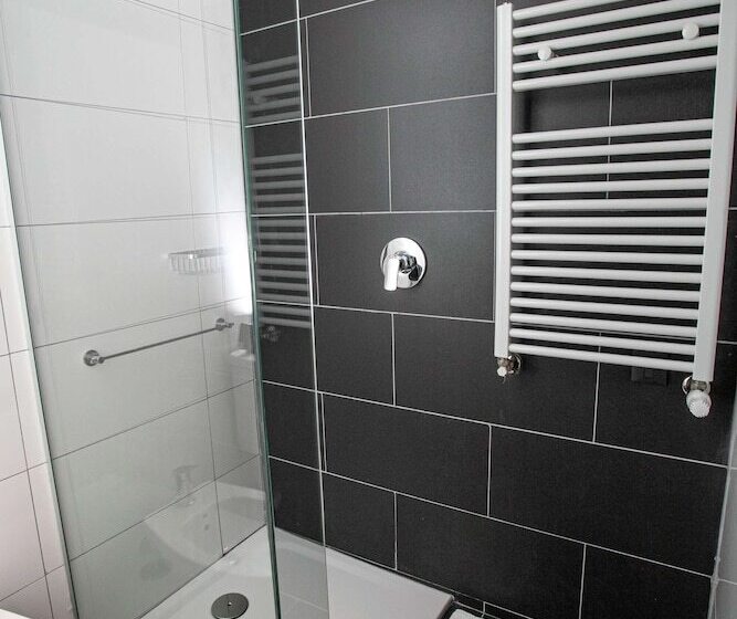 غرفه قياسيه سريرين مزدوجين, Hampton By Hilton Bariloche