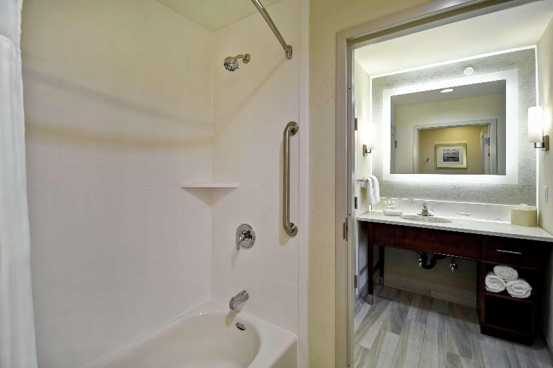 带大床的套房, Homewood Suites By Hilton Salt Lake City Airport