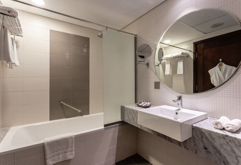 سوییت اجرایی, Leva Hotel And Suites, Opposite Downtown