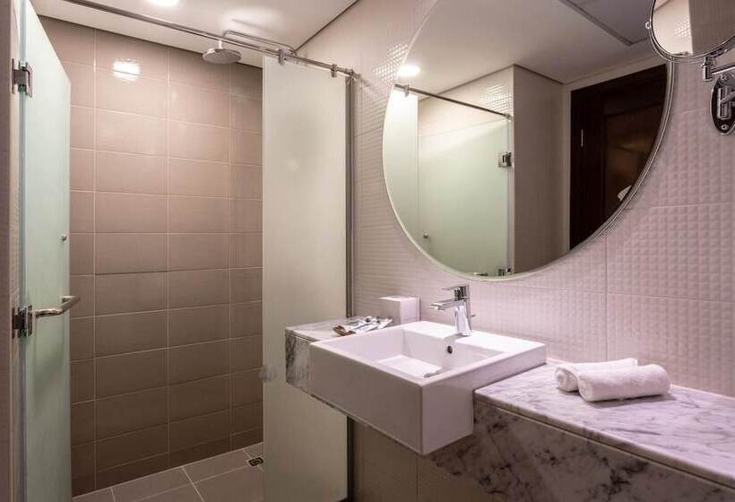 Premium Room City View, Leva Hotel And Suites, Opposite Downtown