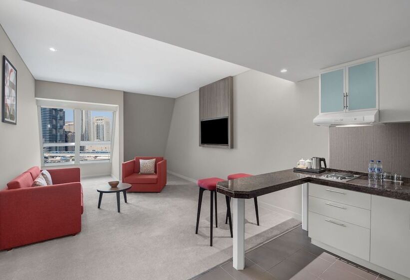 Президентский Люкс, Leva Hotel And Suites, Opposite Downtown
