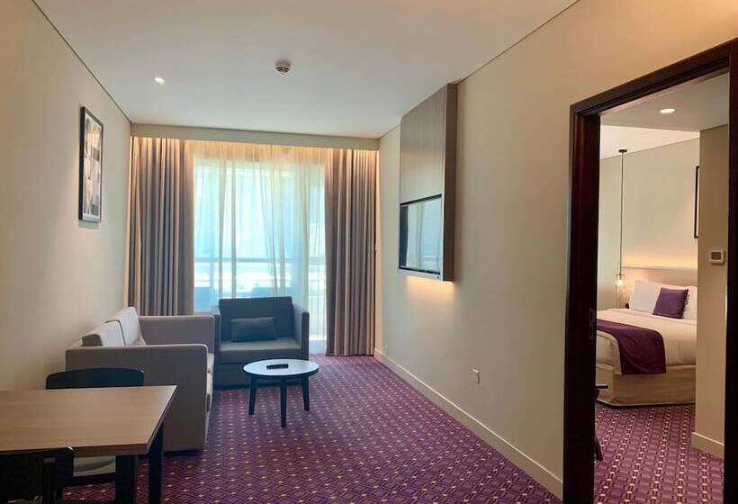 سوییت اجرایی, Leva Hotel And Suites, Opposite Downtown