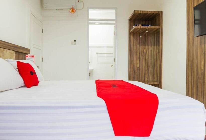 Номер Economy, Reddoorz Plus Near Sukajadi 2