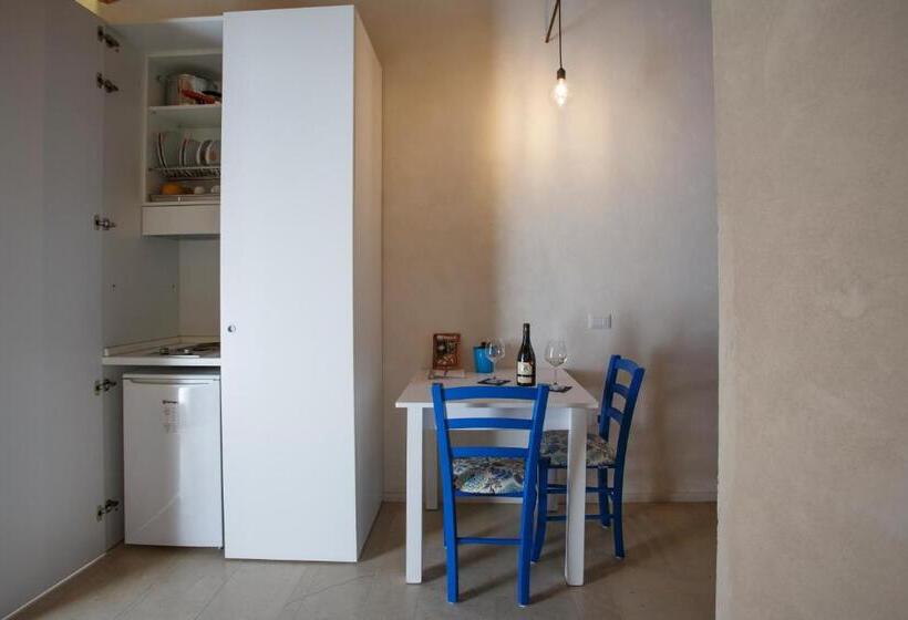 إستوديو قياسى, Stacci Rural Resort