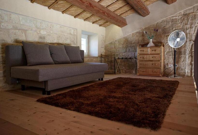 شقة غرفة واحدة, Stacci Rural Resort