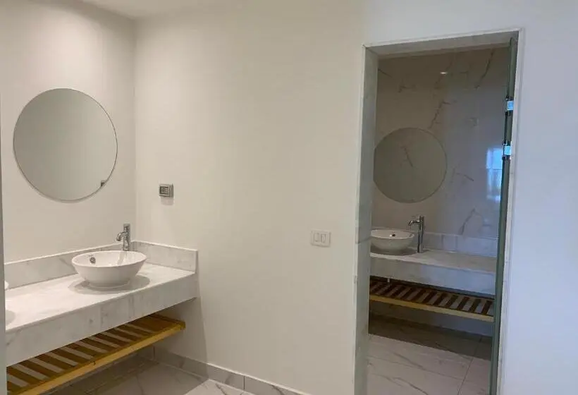 Suite with Views