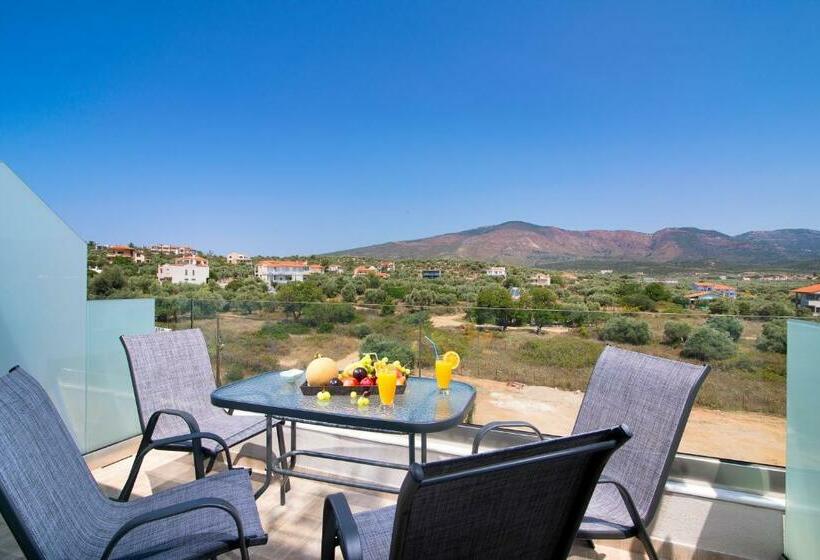 اتاق خانوادگی با چشمانداز کوه, The Dome Luxury