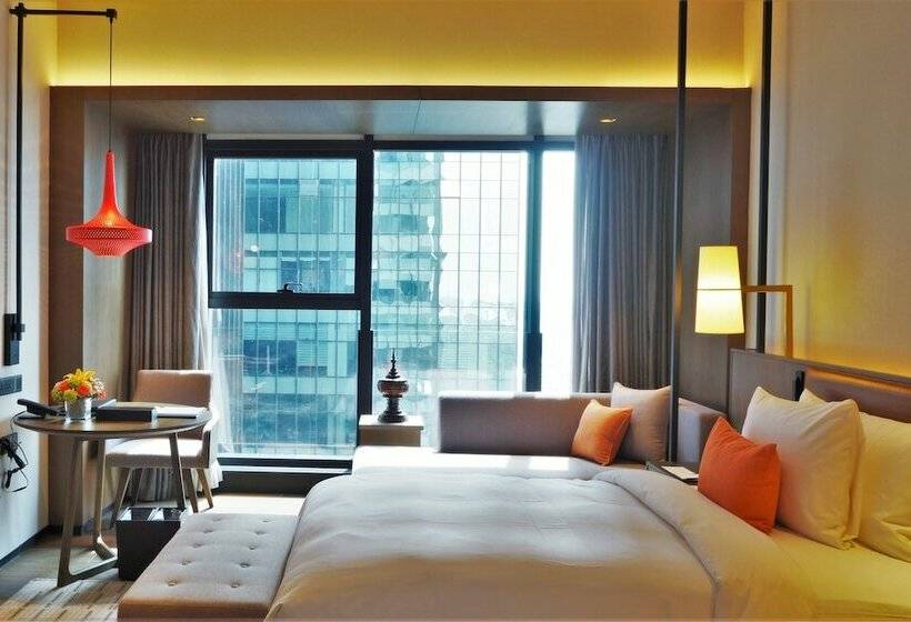 اتاق لوکس با تخت بزرگ, Wyndham Grand Yangon