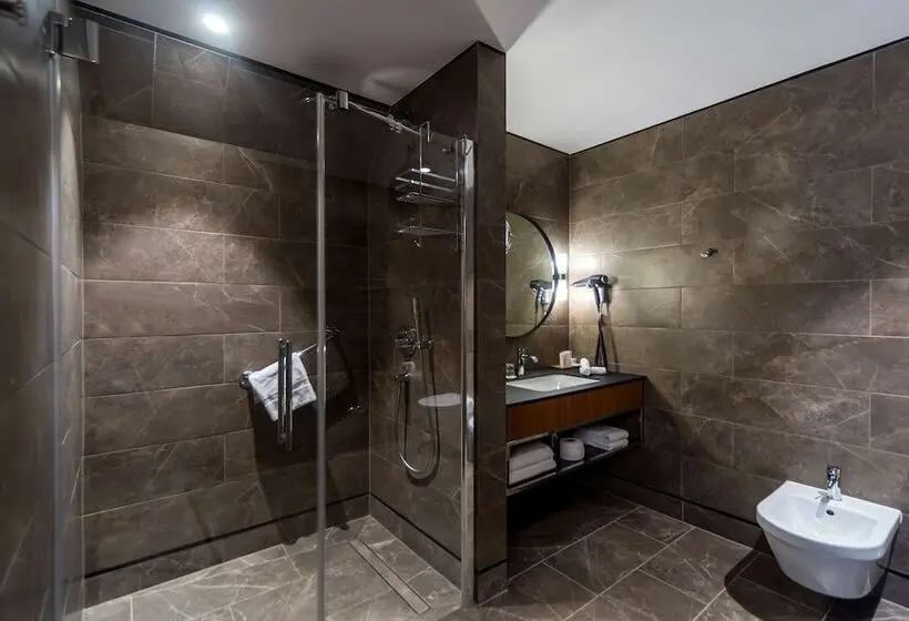 سوئیت با چشم‌انداز رودخانه, Radisson Hotel & Suites, Gdansk, Wyspa Spichrzów