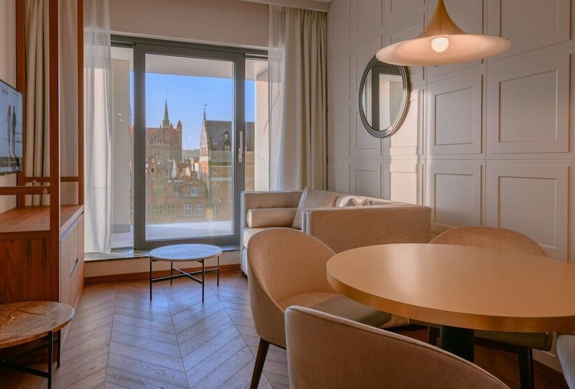 プレジデントスイートルーム, Radisson Hotel & Suites, Gdansk, Wyspa Spichrzów