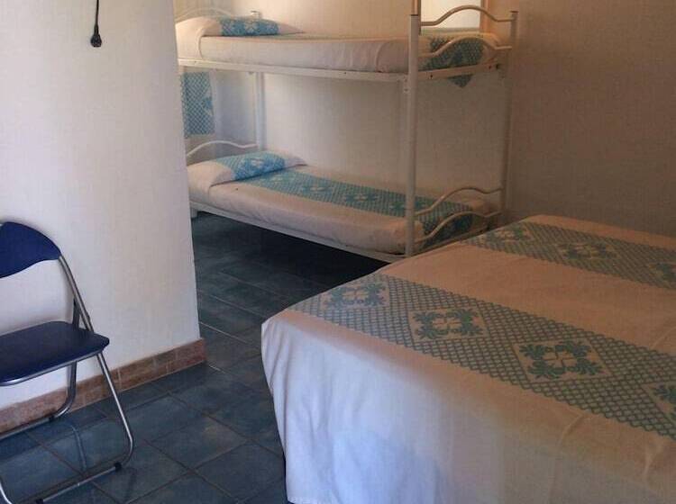 חדר סטנדרט לשלושה, Agriturismo Irghitula