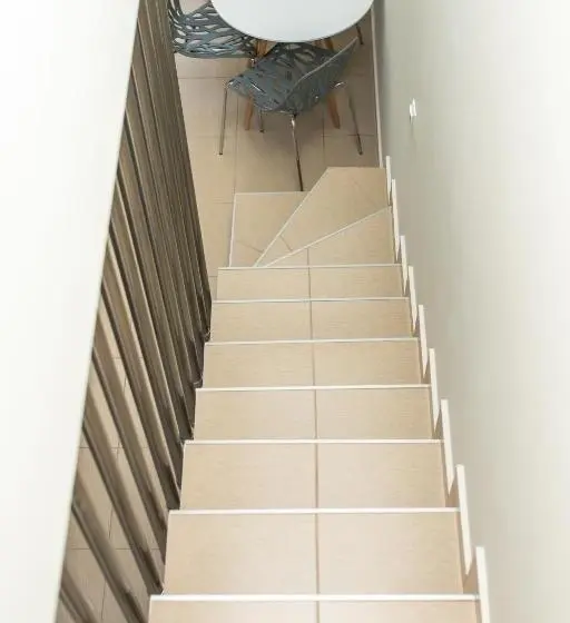 Chambre Duplex, Gmare