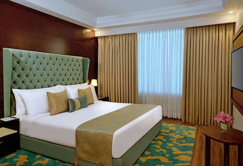 スーペリアールーム, Radisson Chandigarh Zirakpur
