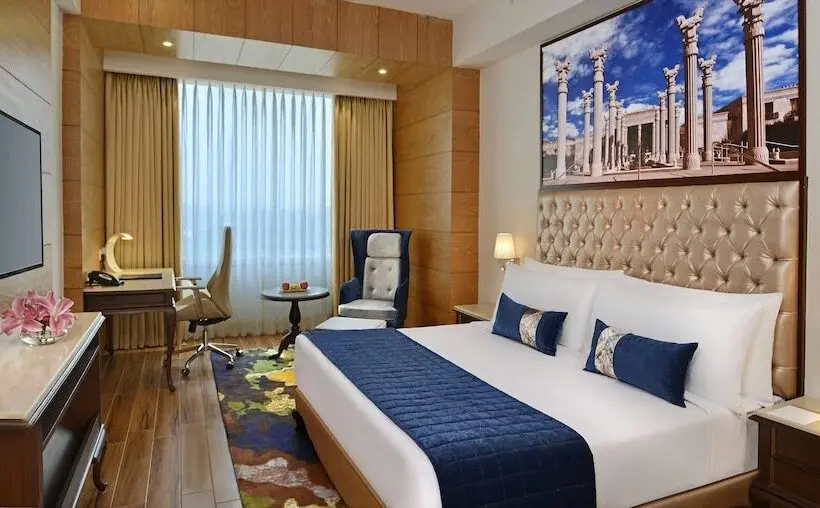 デラックスルーム, Radisson Chandigarh Zirakpur