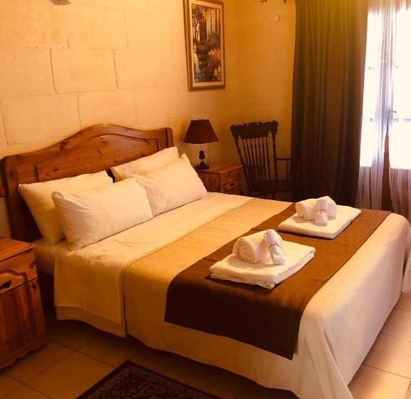 اتاق استاندارد با بالکن, Narcisa Farmhouse B&b