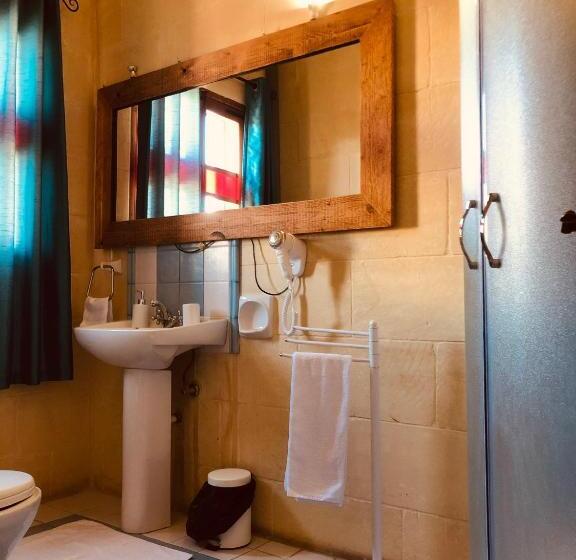 اتاق استاندارد با بالکن, Narcisa Farmhouse B&b