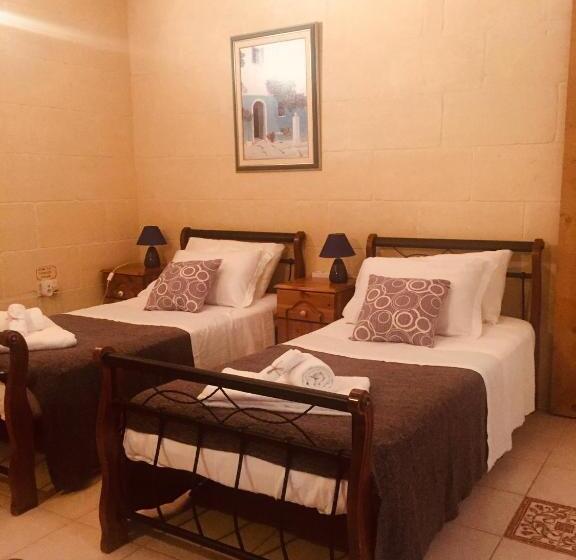 اتاق استاندارد, Narcisa Farmhouse B&b