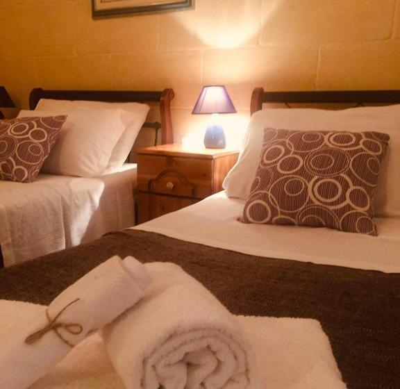 اتاق استاندارد, Narcisa Farmhouse B&b