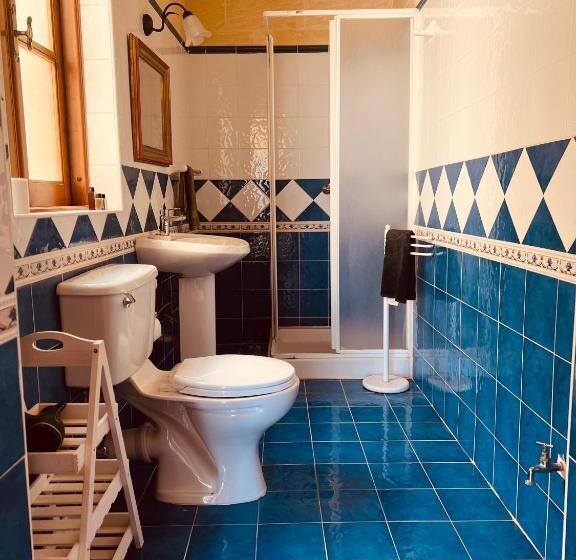 اتاق لوکس با چشم‌انداز دریا, Narcisa Farmhouse B&b