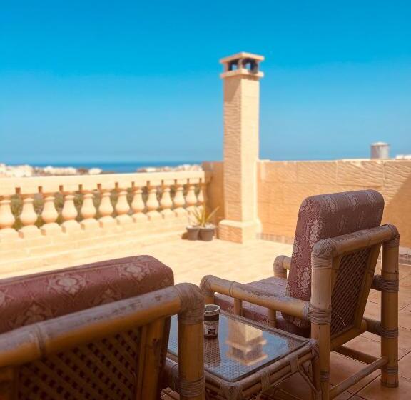 اتاق لوکس با چشم‌انداز دریا, Narcisa Farmhouse B&b