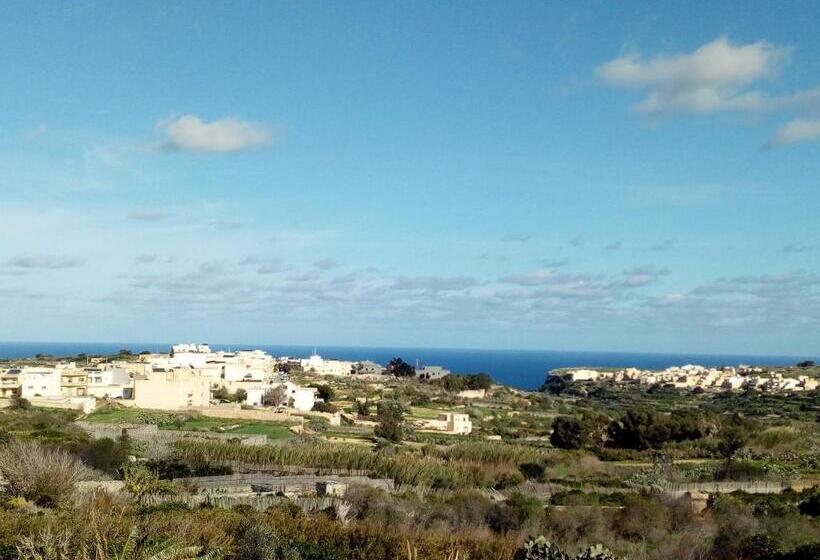 اتاق لوکس با چشم‌انداز دریا, Narcisa Farmhouse B&b