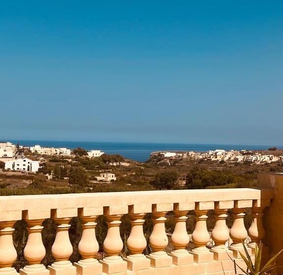 اتاق لوکس با چشم‌انداز دریا, Narcisa Farmhouse B&b