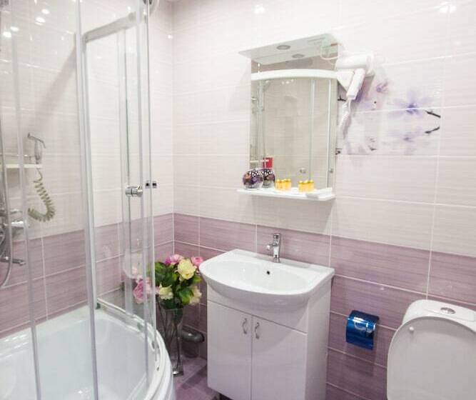 수피리어 룸, Solar