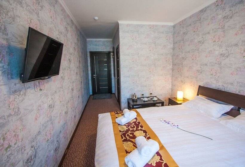 수피리어 룸, Solar