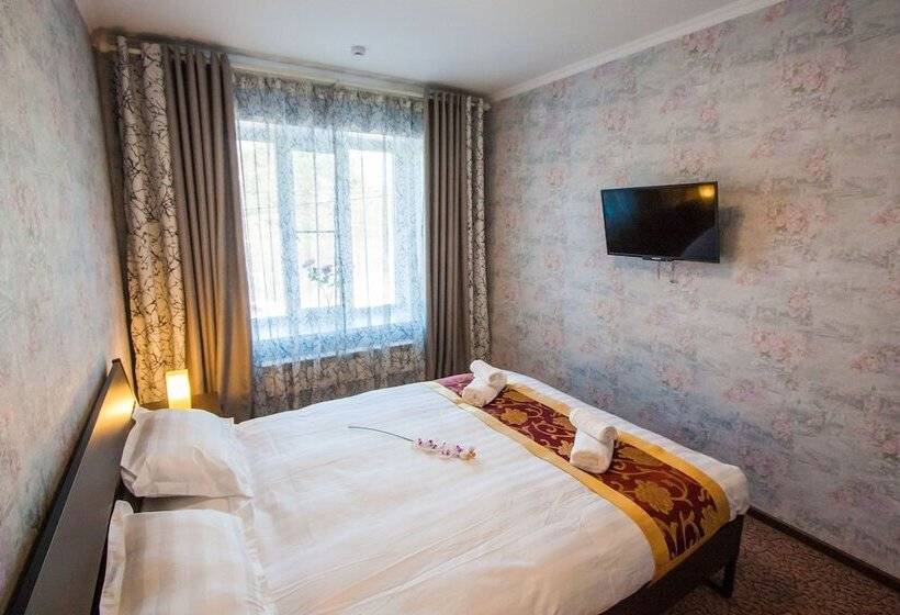 高级大房间, Solar